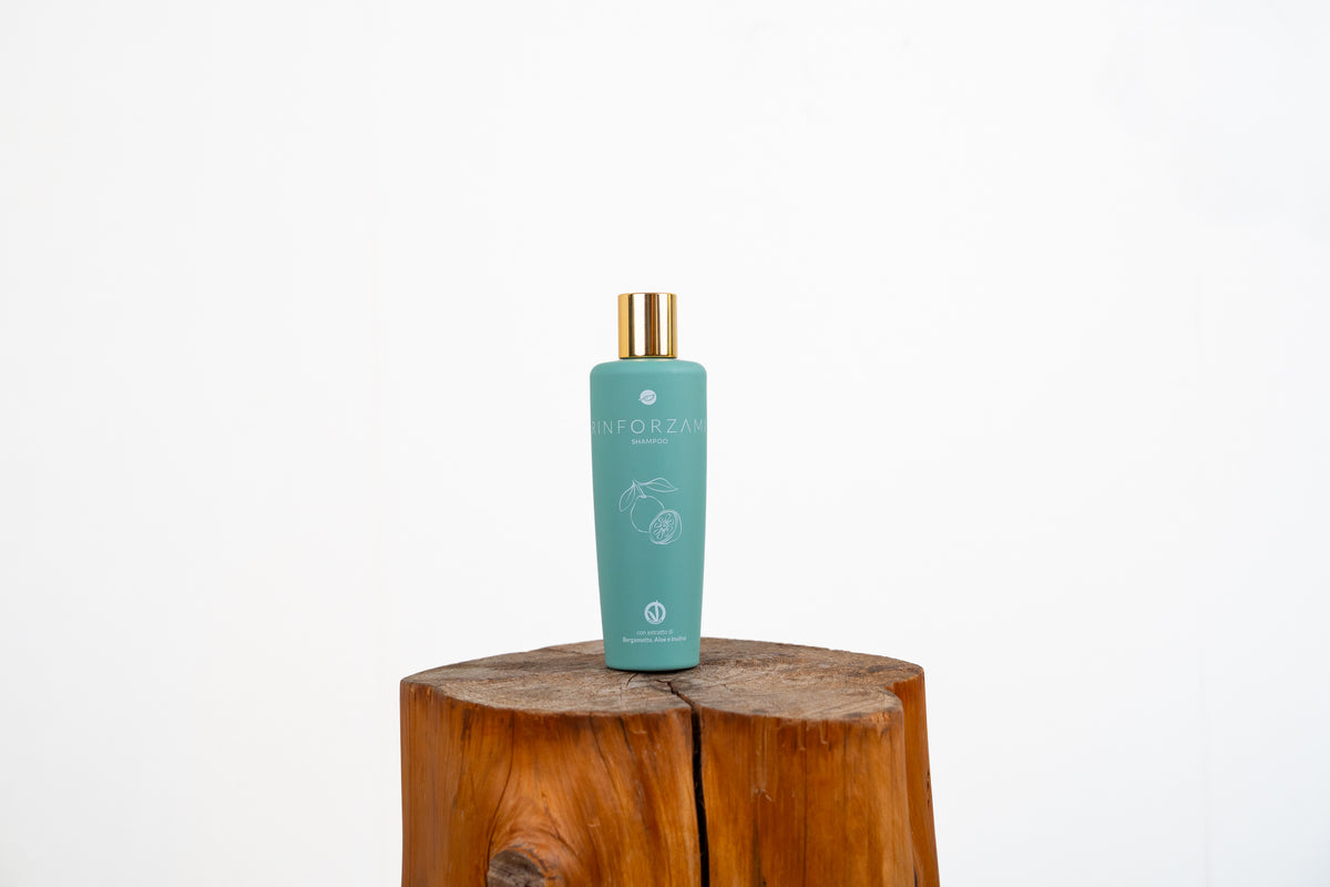 Shampoo rinforzante